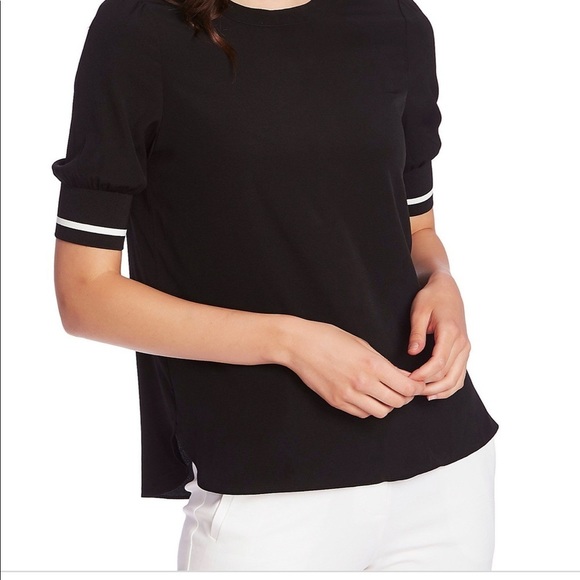 court & rowe Tops - Court & Rowe Women's Tipped Trim Blouse